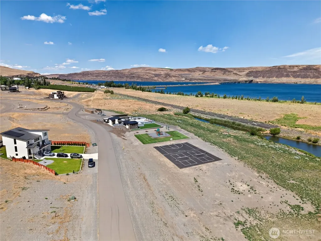 41 Basin Pointe Loop Vantage WA 98926