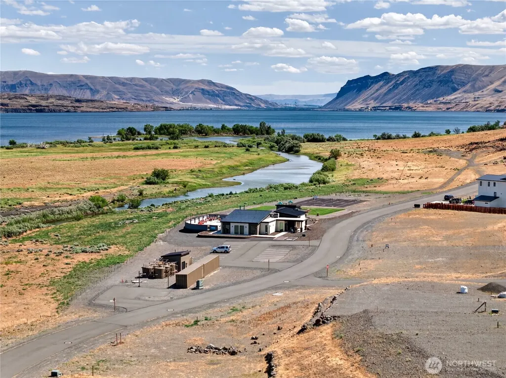 41 Basin Pointe Loop Vantage WA 98926