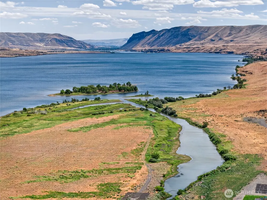 41 Basin Pointe Loop Vantage WA 98926