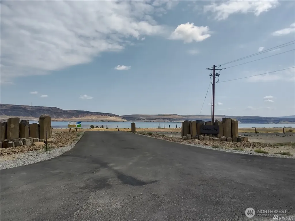 41 Basin Pointe Loop Vantage WA 98926
