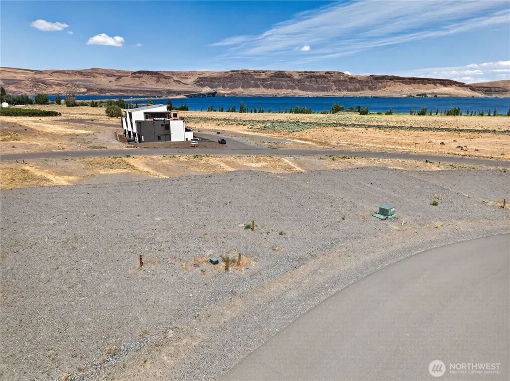 41 Basin Pointe Loop Vantage WA 98926