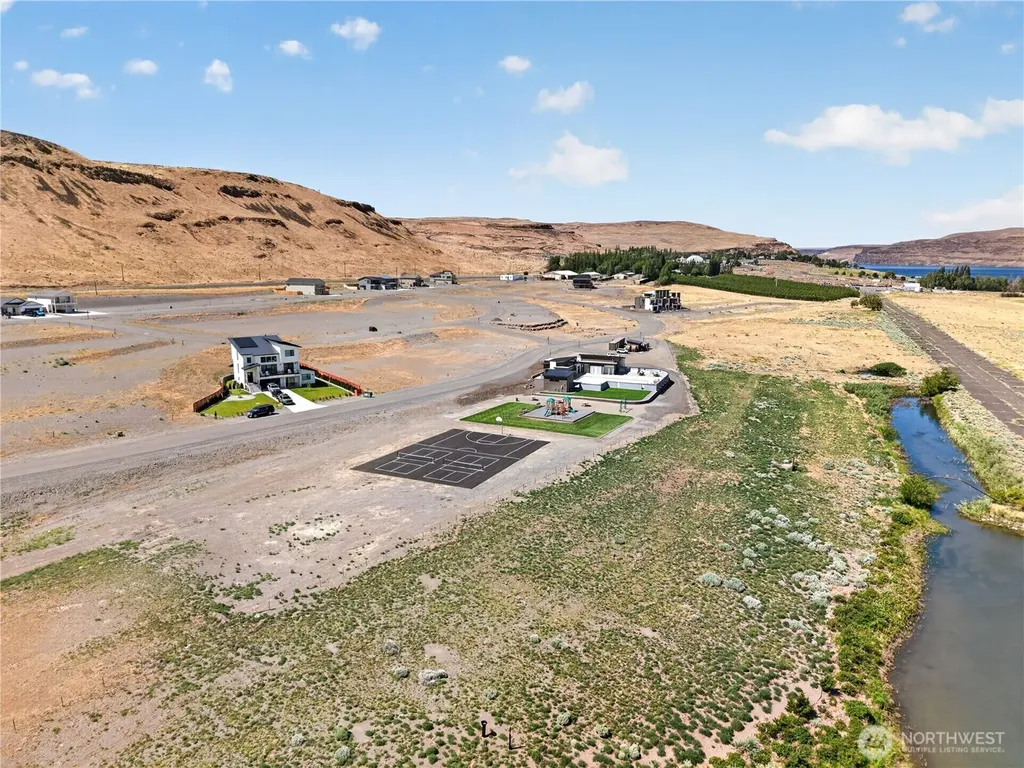 41 Basin Pointe Loop Vantage WA 98926