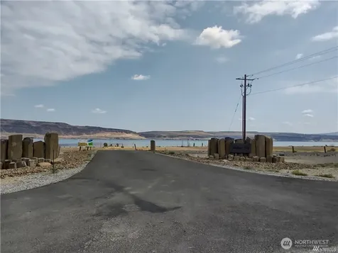 41 Basin Pointe Loop Vantage WA 98926