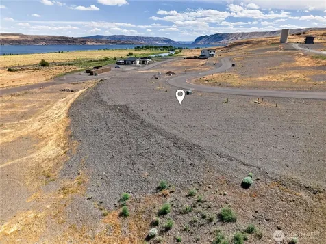 41 Basin Pointe Loop Vantage WA 98926