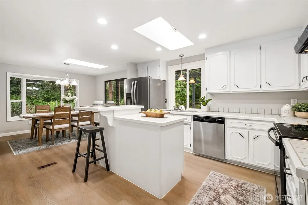 26055 SE 152 Street Issaquah WA 98027