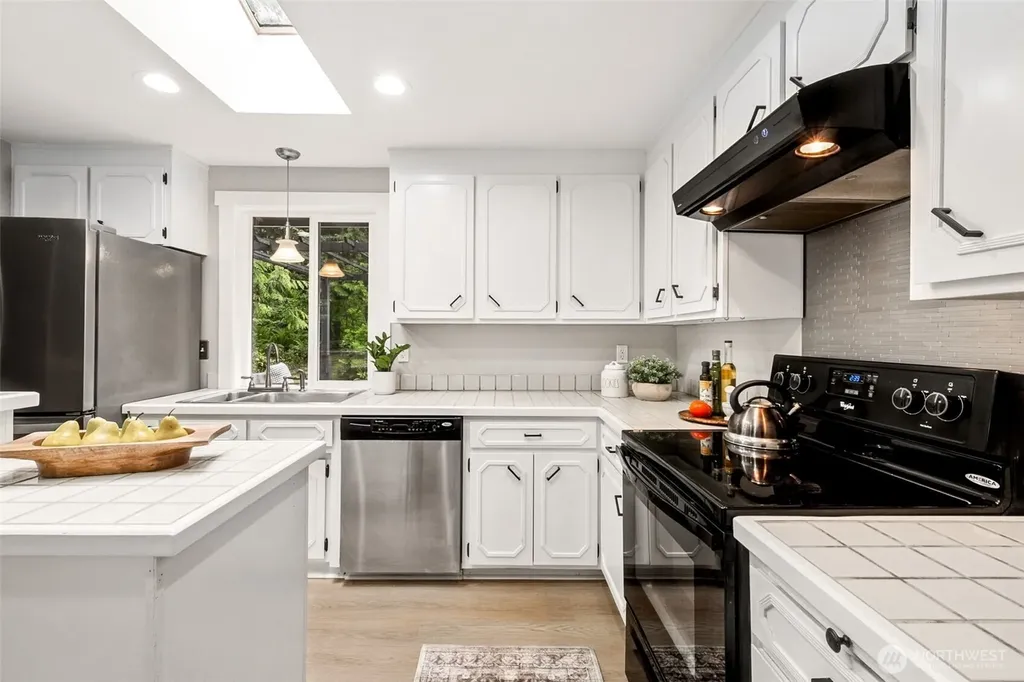 26055 SE 152 Street Issaquah WA 98027
