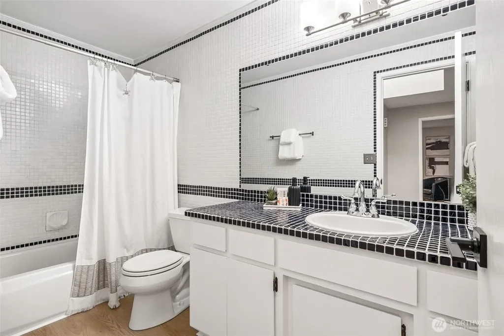 26055 SE 152 Street Issaquah WA 98027