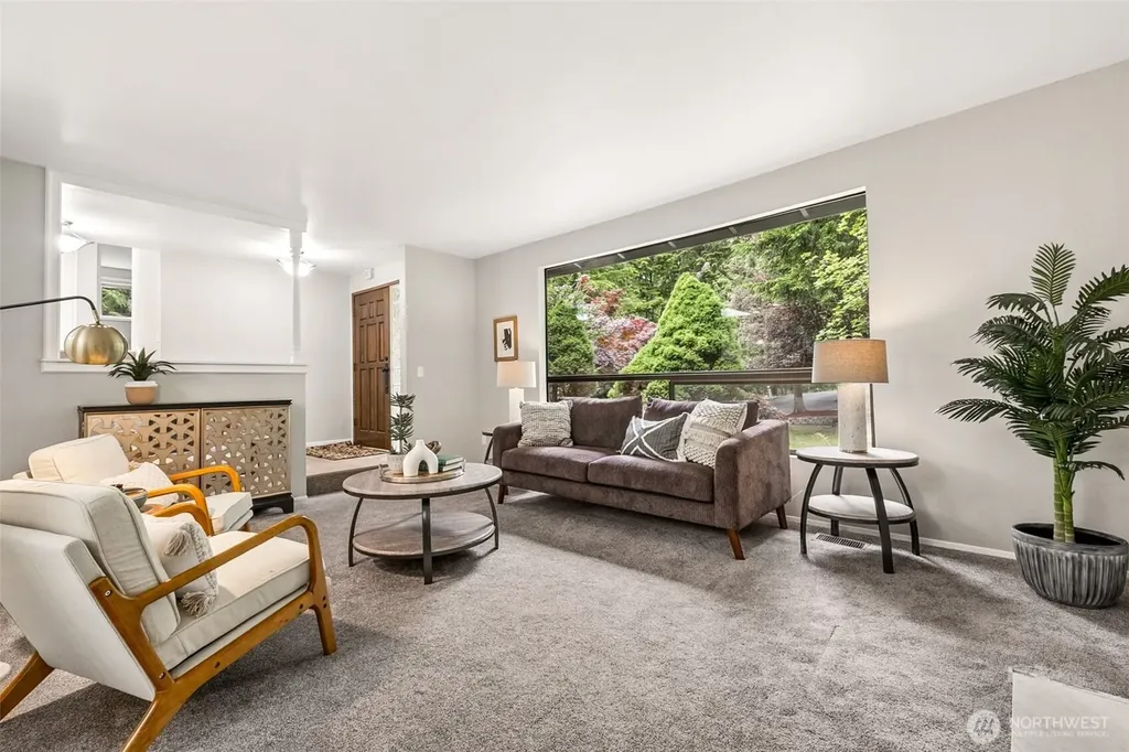 26055 SE 152 Street Issaquah WA 98027