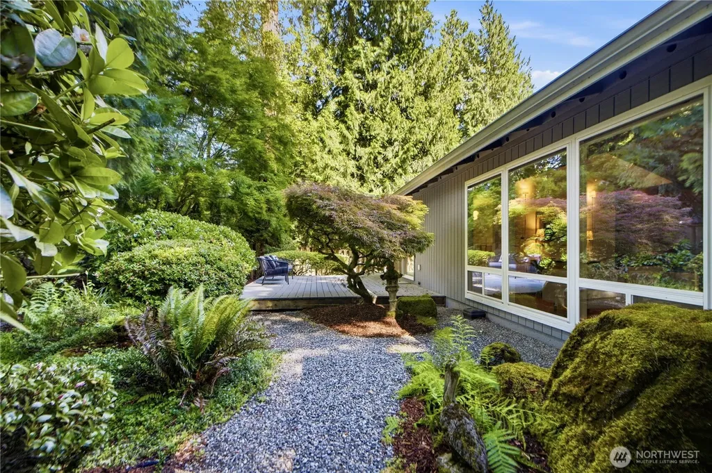 12910 NE 28th Street Bellevue WA 98005