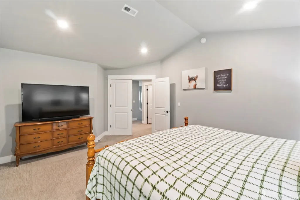 22314 58th E Spanaway WA 98387