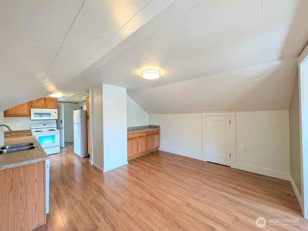 1022 Oakes Avenue Everett WA 98201