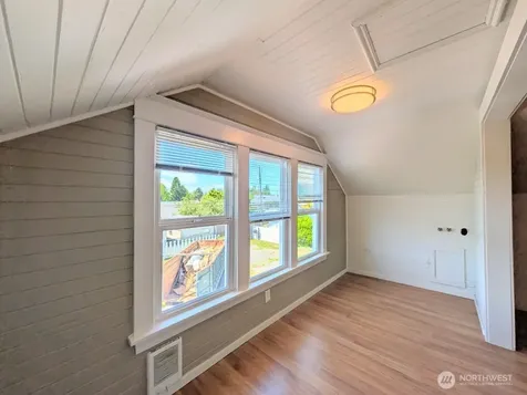 1022 Oakes Avenue Everett WA 98201