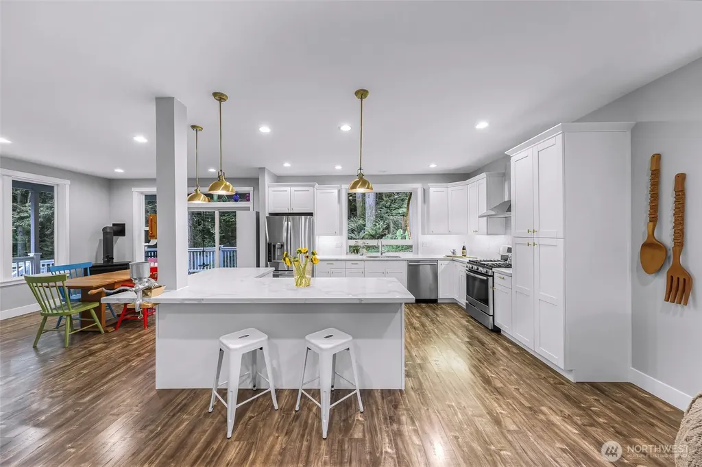 32 Hillside Place Bellingham WA 98229