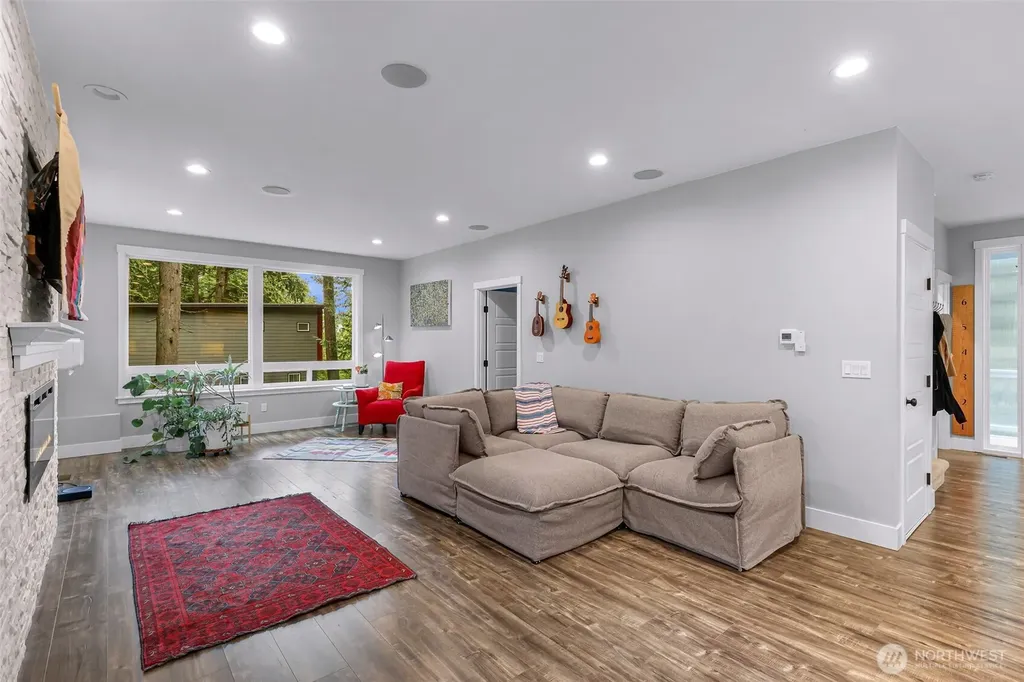 32 Hillside Place Bellingham WA 98229