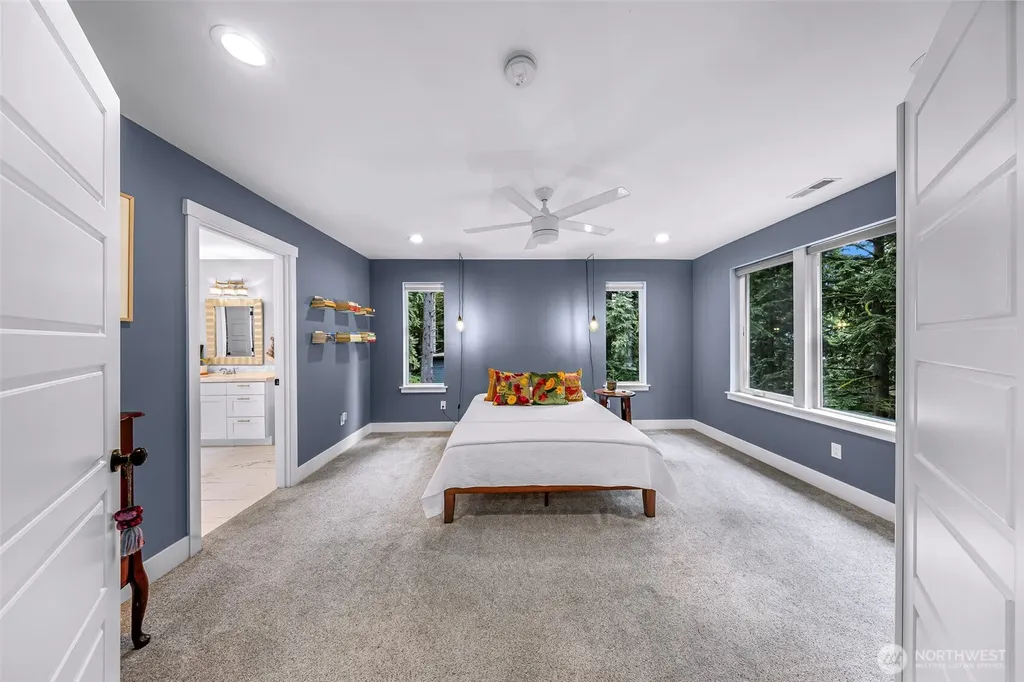 32 Hillside Place Bellingham WA 98229