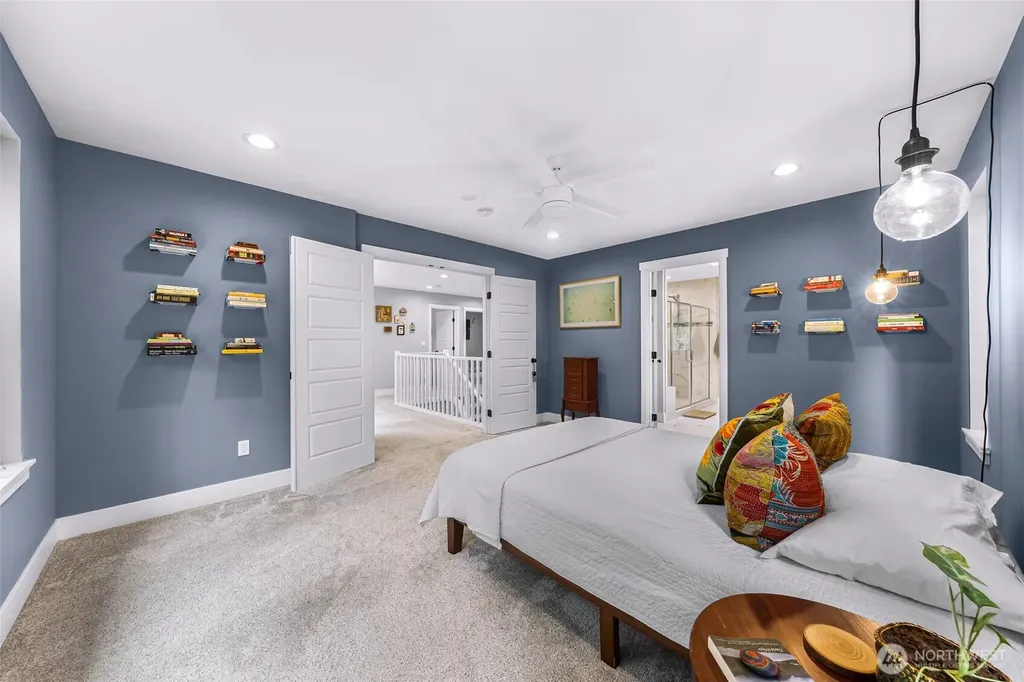 32 Hillside Place Bellingham WA 98229
