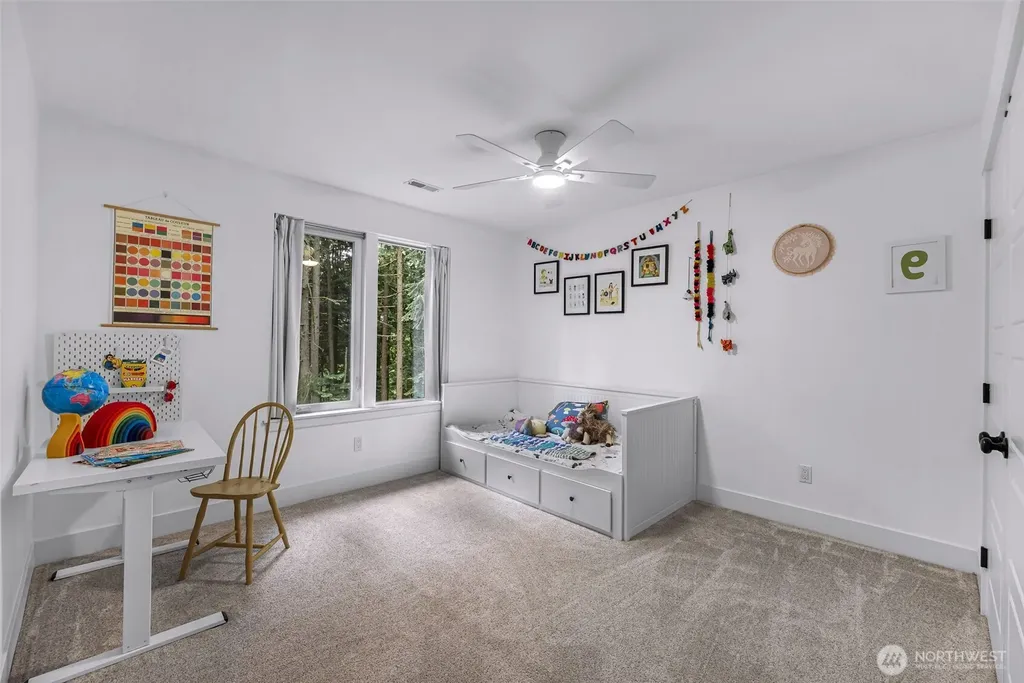 32 Hillside Place Bellingham WA 98229