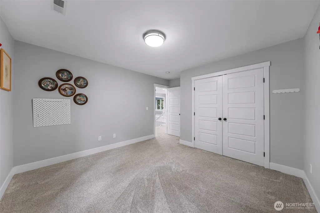 32 Hillside Place Bellingham WA 98229