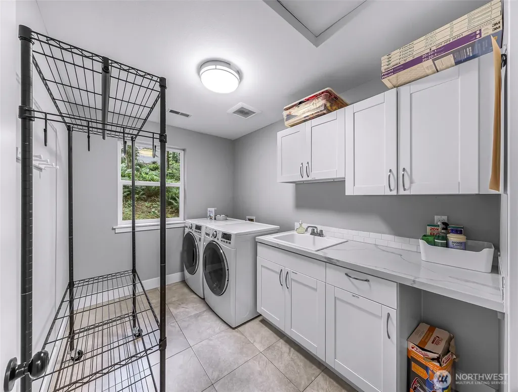 32 Hillside Place Bellingham WA 98229