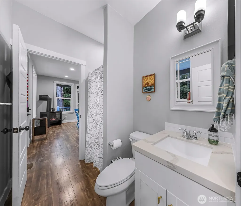 32 Hillside Place Bellingham WA 98229