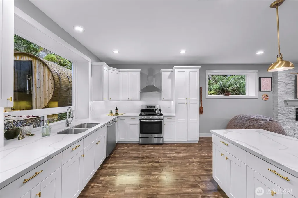 32 Hillside Place Bellingham WA 98229