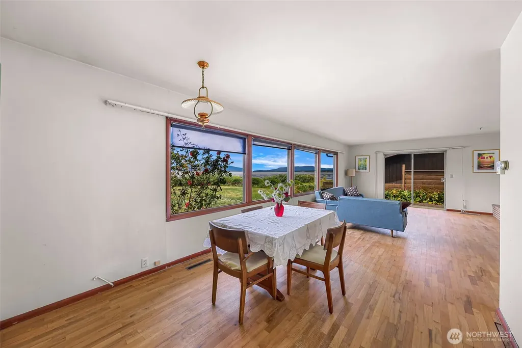 3923 Cliffside Drive Bellingham WA 98225