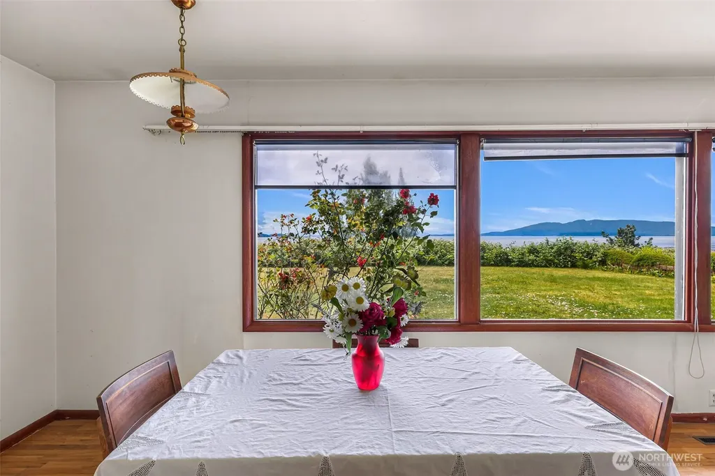 3923 Cliffside Drive Bellingham WA 98225