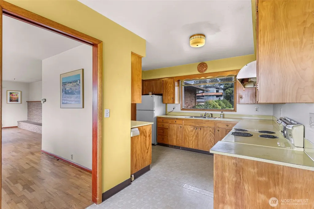 3923 Cliffside Drive Bellingham WA 98225