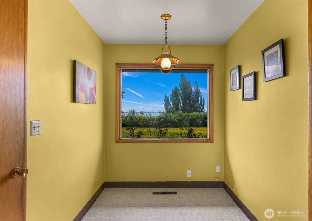 3923 Cliffside Drive Bellingham WA 98225
