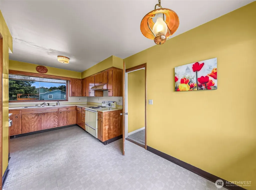 3923 Cliffside Drive Bellingham WA 98225