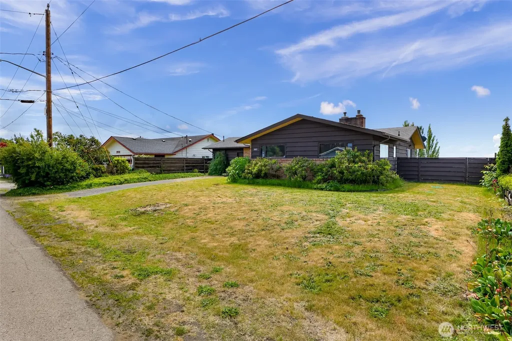 3923 Cliffside Drive Bellingham WA 98225