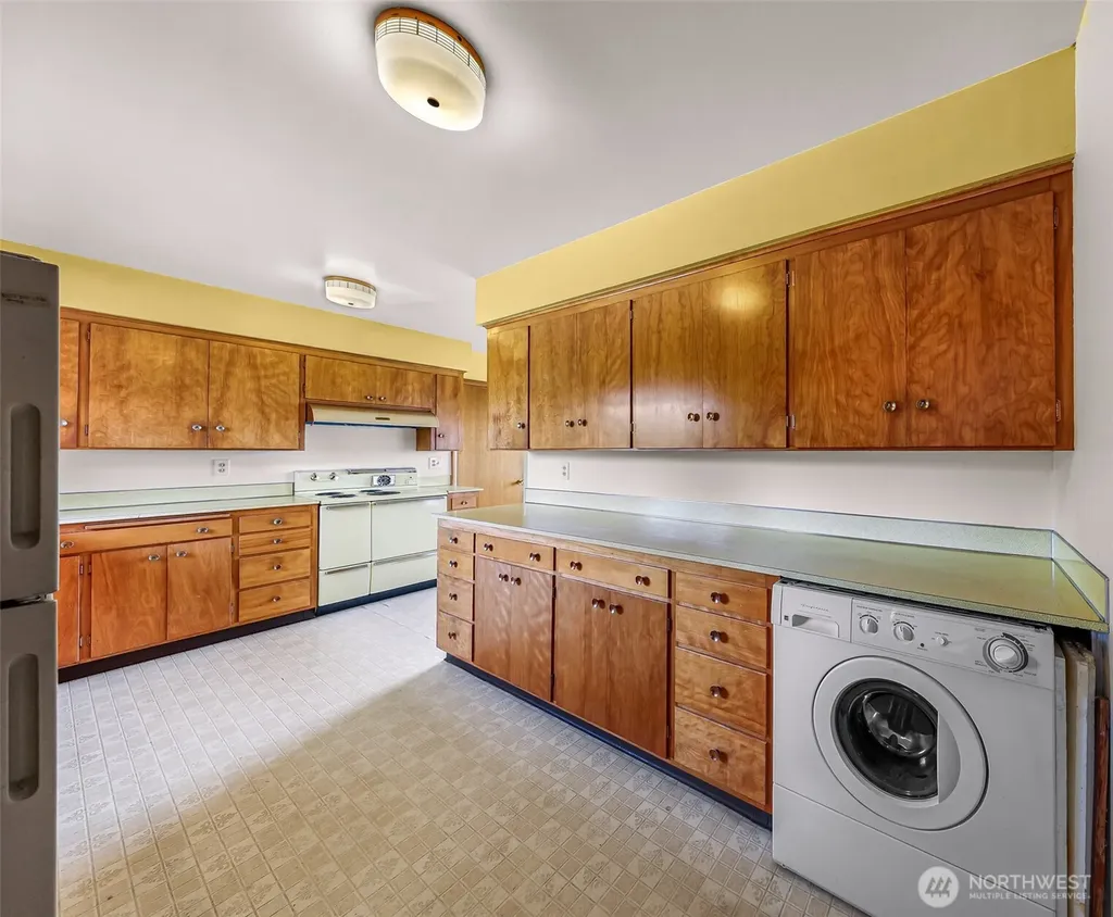 3923 Cliffside Drive Bellingham WA 98225