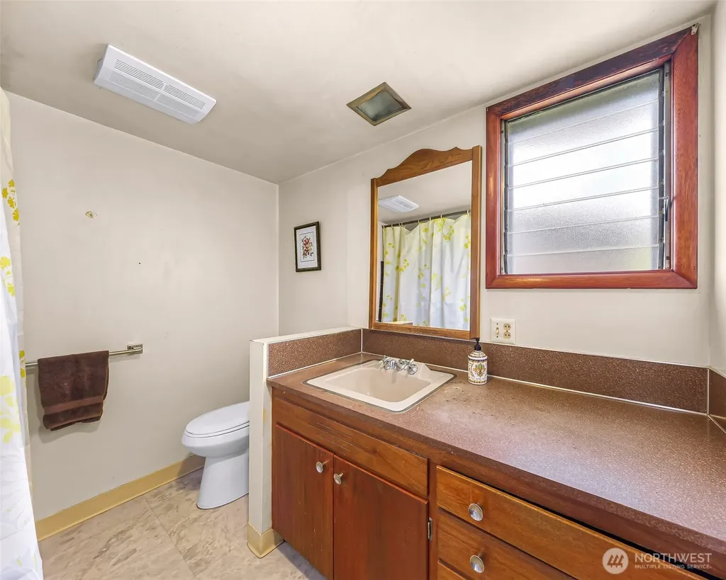 3923 Cliffside Drive Bellingham WA 98225