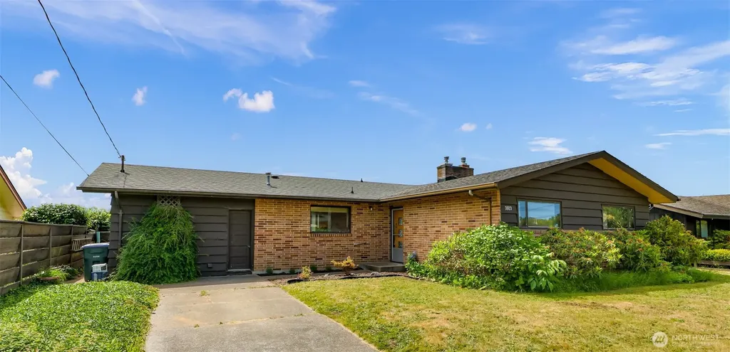 3923 Cliffside Drive Bellingham WA 98225