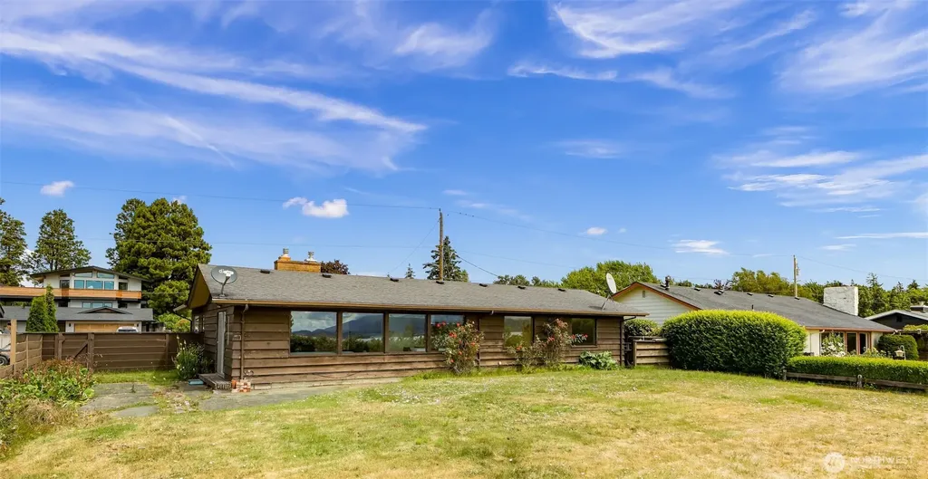3923 Cliffside Drive Bellingham WA 98225