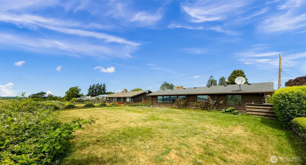 3923 Cliffside Drive Bellingham WA 98225