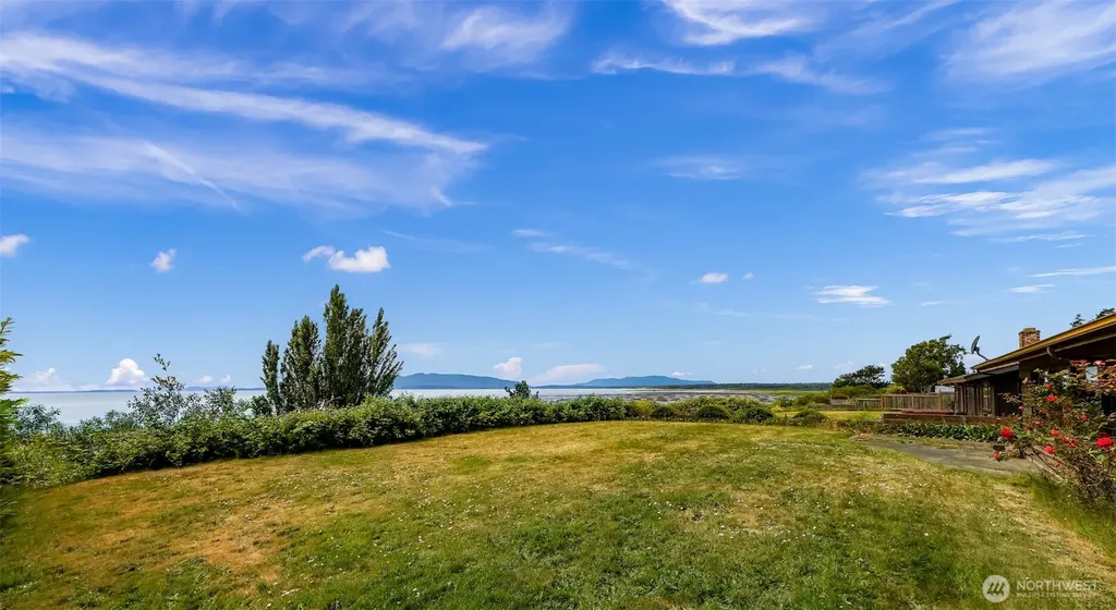 3923 Cliffside Drive Bellingham WA 98225