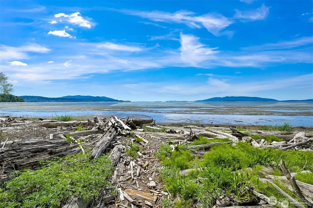 3923 Cliffside Drive Bellingham WA 98225