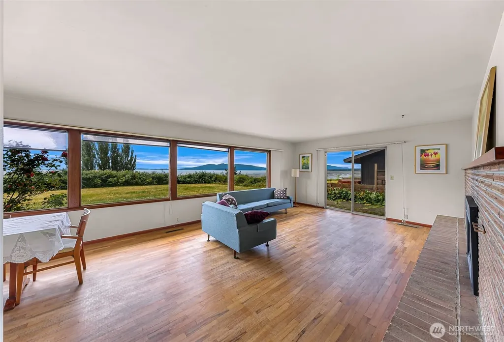 3923 Cliffside Drive Bellingham WA 98225