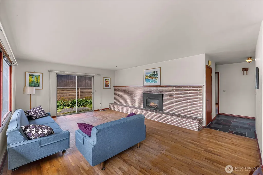 3923 Cliffside Drive Bellingham WA 98225