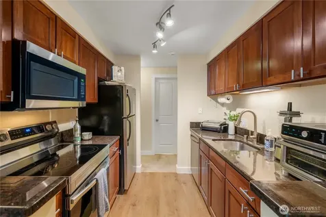 15827 NE Leary Way Redmond WA 98052