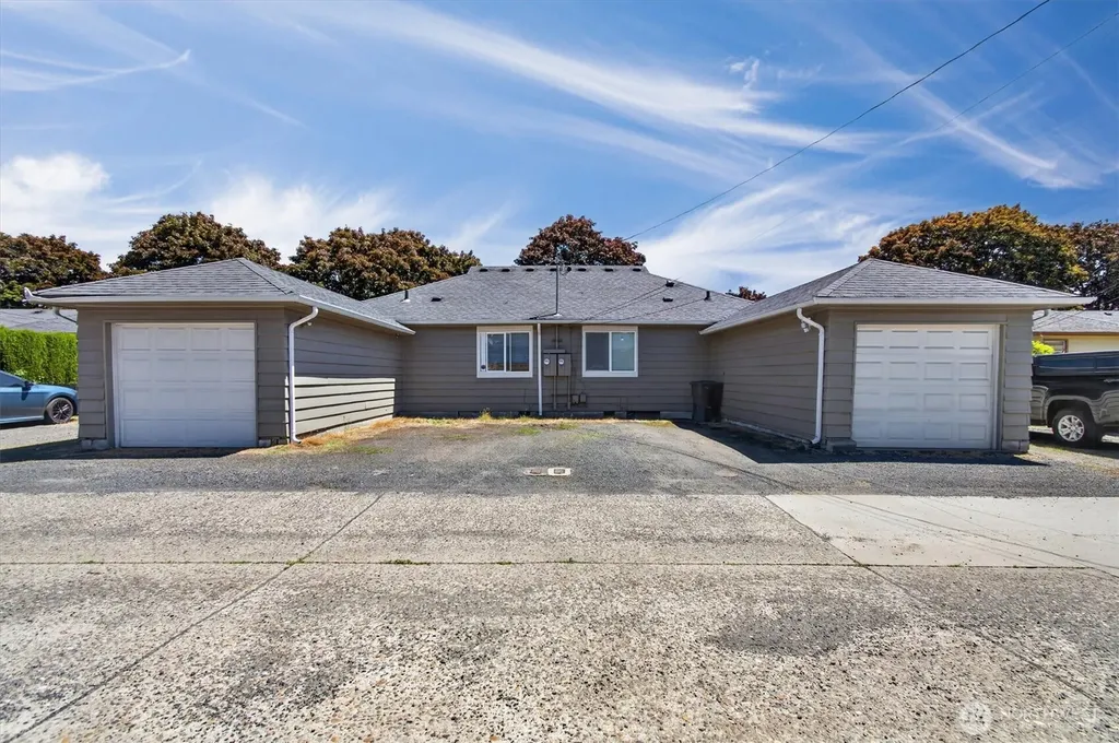 921 17th Avenue Longview WA 98632