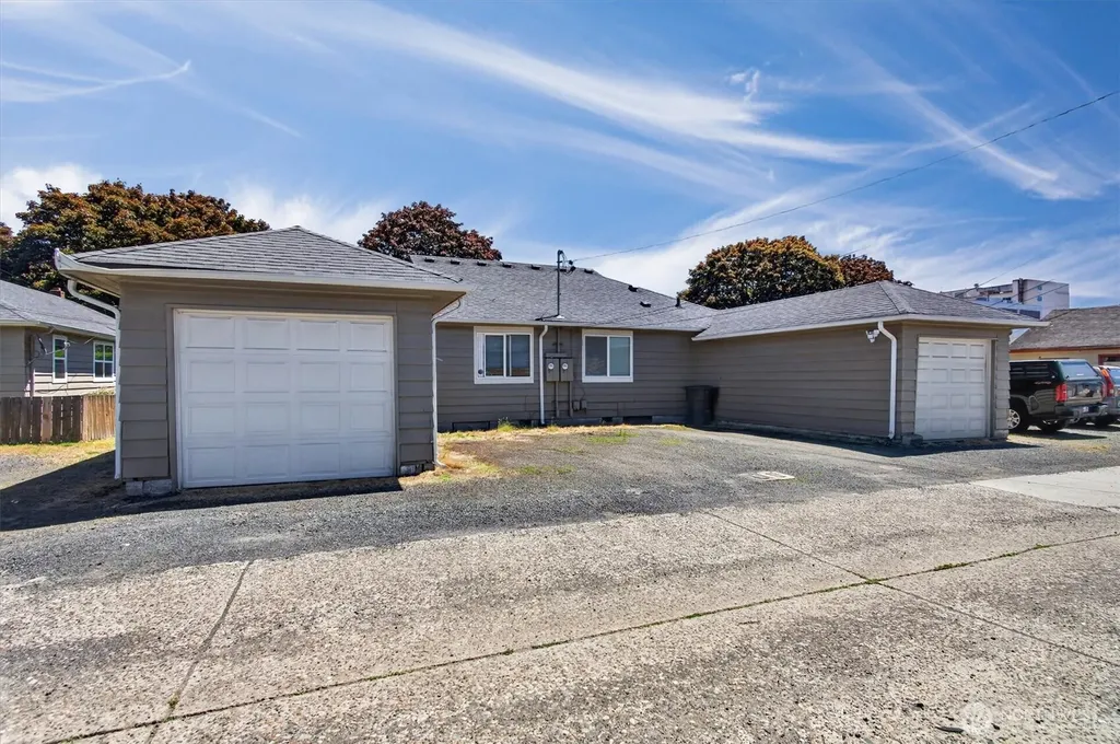 921 17th Avenue Longview WA 98632