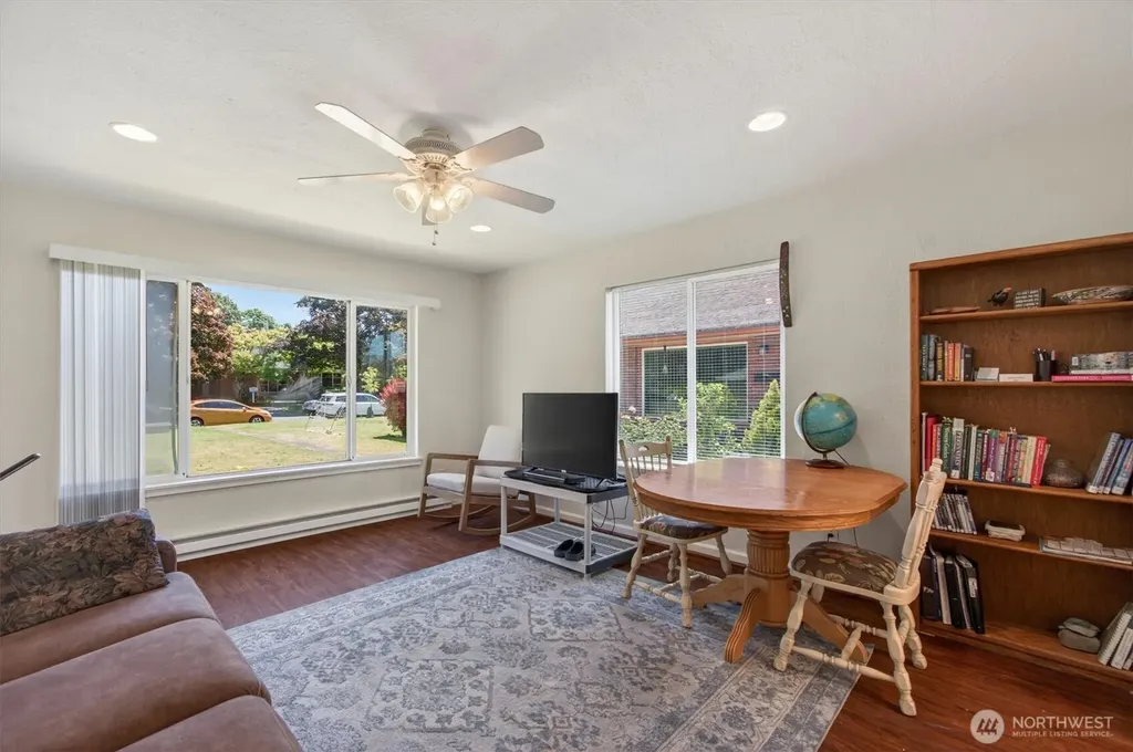 921 17th Avenue Longview WA 98632