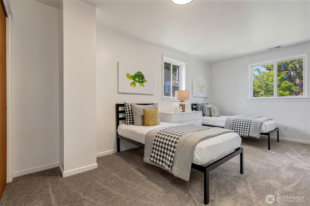 7347 19th Avenue NE Seattle WA 98115
