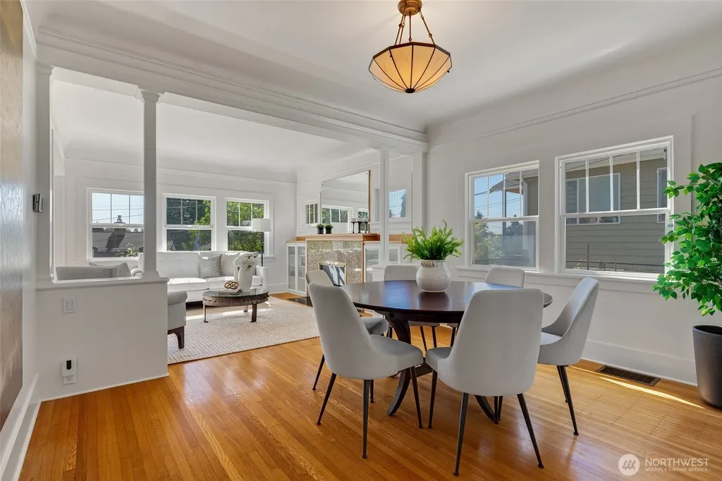 7347 19th Avenue NE Seattle WA 98115