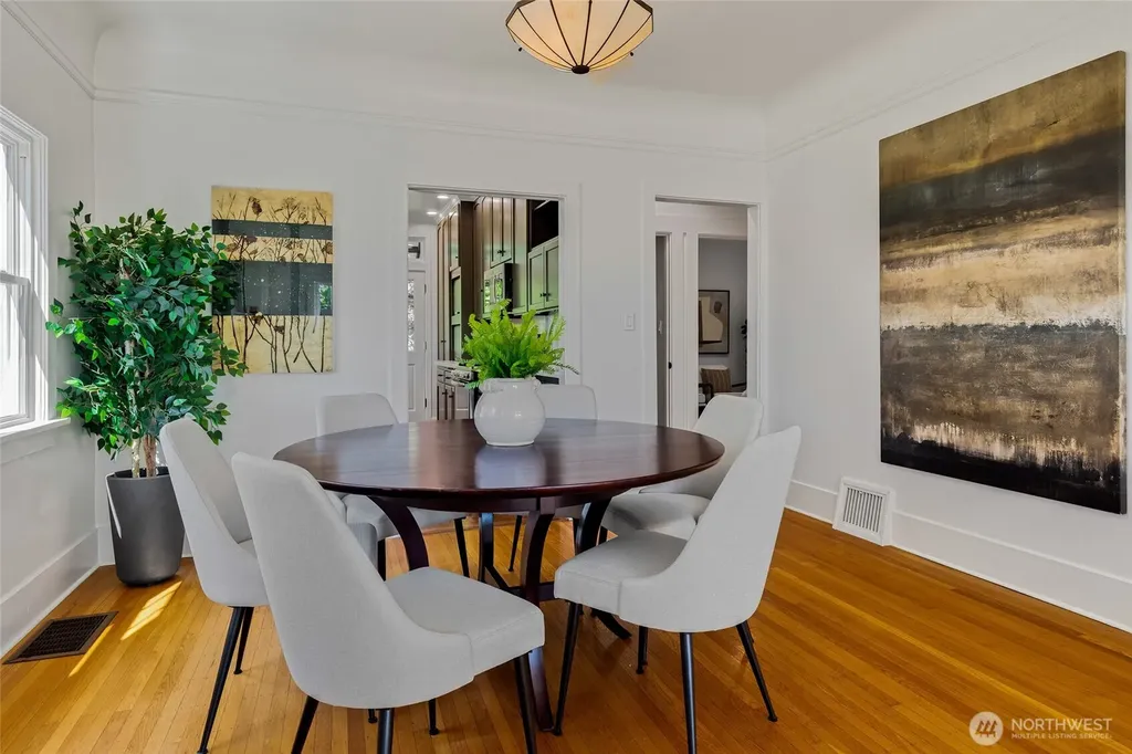 7347 19th Avenue NE Seattle WA 98115