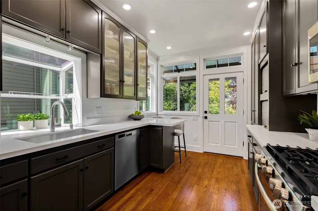 7347 19th Avenue NE Seattle WA 98115
