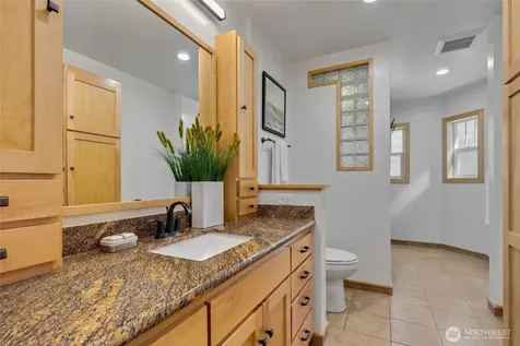 7347 19th Avenue NE Seattle WA 98115