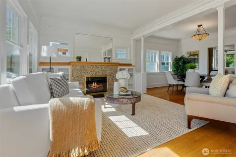 7347 19th Avenue NE Seattle WA 98115